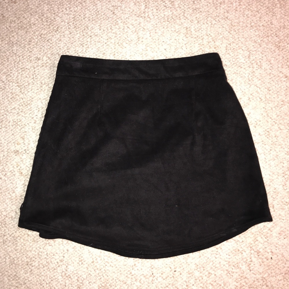 Kendall and Kylie black skirt